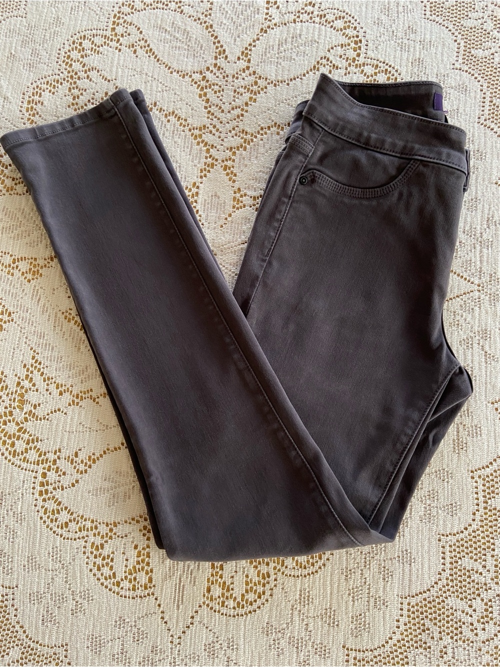 NYDJ  Mid Rise LEGGING Stretch Jeans in Charcoal Gray Brush Demin Size 2